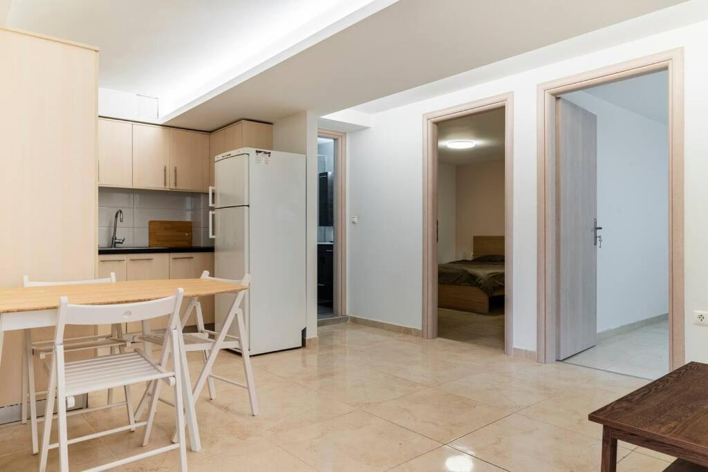 Apartment At Ano Glifada. アテネ エクステリア 写真