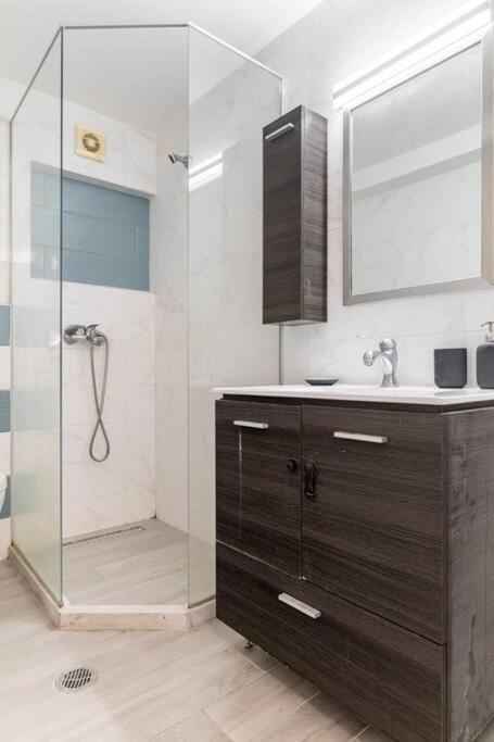 Apartment At Ano Glifada. アテネ エクステリア 写真