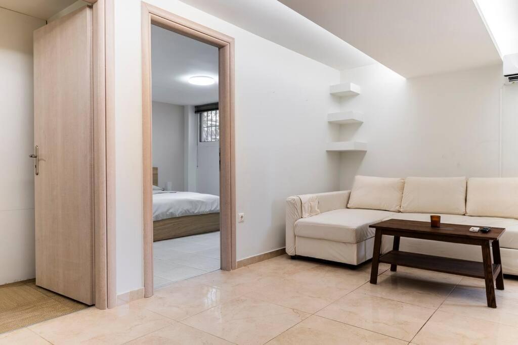 Apartment At Ano Glifada. アテネ エクステリア 写真