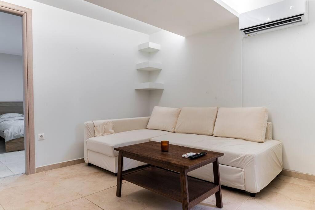 Apartment At Ano Glifada. アテネ エクステリア 写真