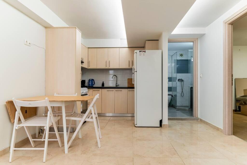 Apartment At Ano Glifada. アテネ エクステリア 写真